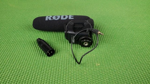 Micrófono escopeta RODE VideoMic Pro con montaje en cámara