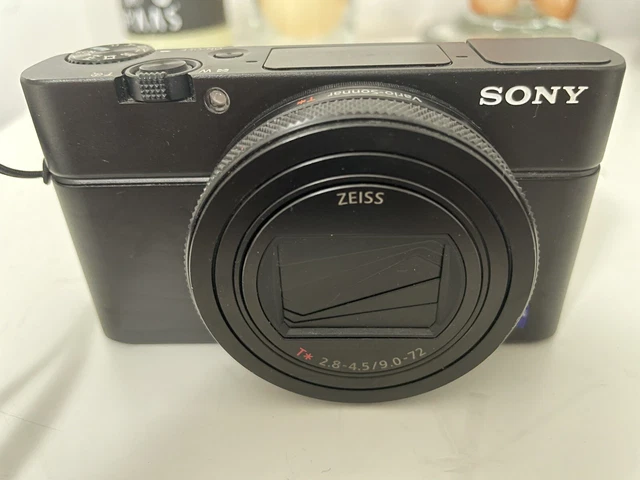 SONY CYBER-SHOT RX100 VII Digital Compact Camera with charger, case ...