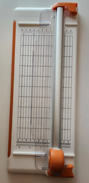 Fiskars Paper Trimmer, Blade Style F