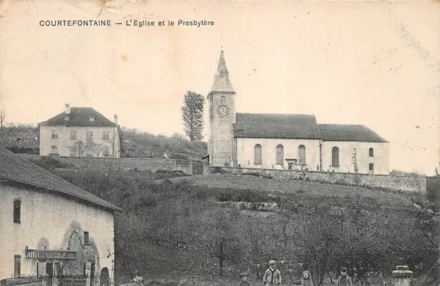 COURTEFONTAINE - l'église et le presbytère  (Doubs)