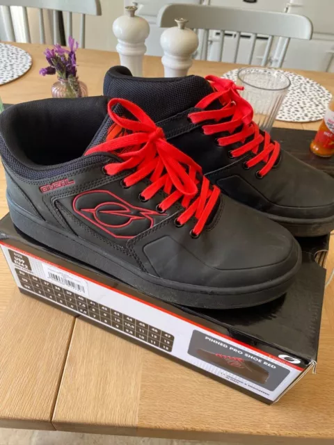 O'Neal pinned pro flat pedal shoe Black with red Size UK 8 EU 42 US 9