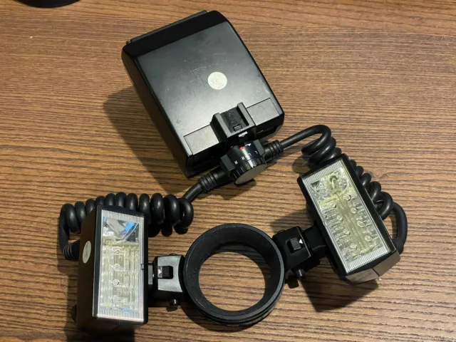 Olympus T28 Macro Twin Flash 1 + T Power Control 1 Kit - See Description