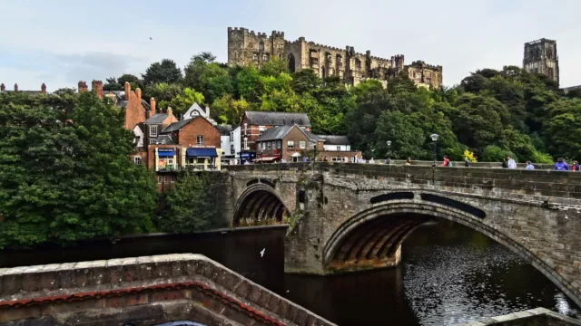 City of Durham    FRIDGE MAGNET----POST FREE TO UK ADDRESSES