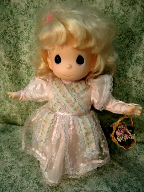 hd-601  PRECIOUS MOMENTS vinyl/cloth doll, 12" tall "FLOWER GIRL" in lovely pink