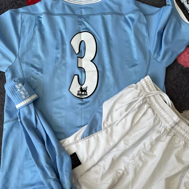 2003/2004 Manchester City home match worn football shirt kit # 3 Van Buyten