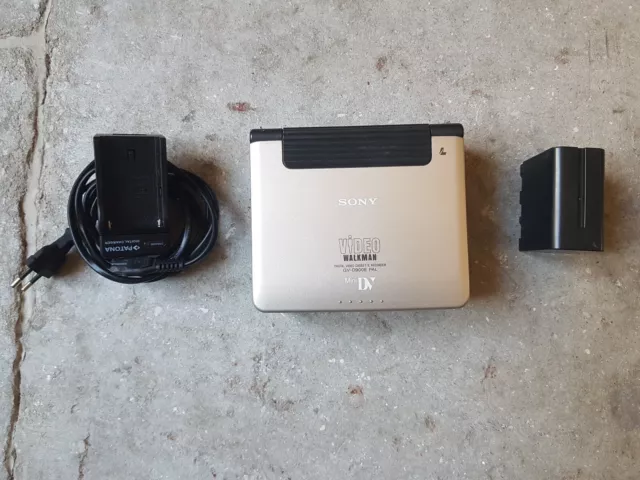 Sony PAL Mini DV Walkman magnétoscope (GV-D900E)