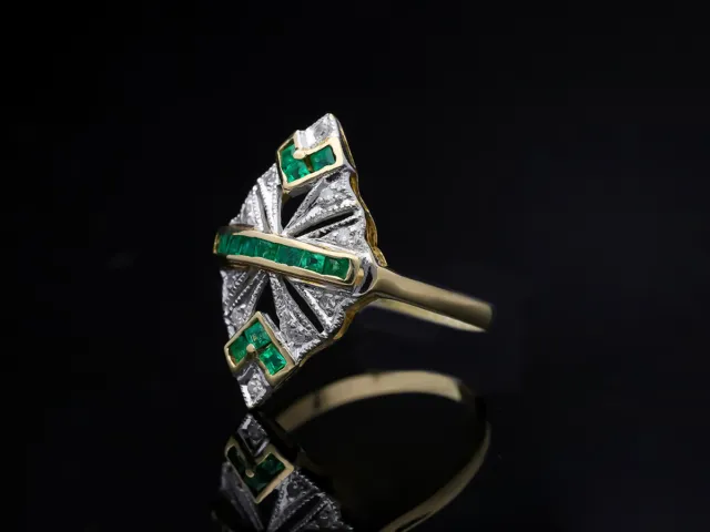 antiker Ring Diamanten Smaragde 585 Gold 14 Karat Wert: 2.000,- EUR 2