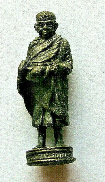 altes Amulett,der ehrwürdige Mönch Luang Phor Kasem mit der Almosenschale,Bronze