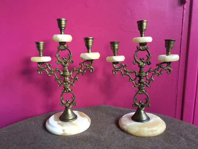 Paire De Bougeoirs Anciens En Laiton Et Albâtre – Déco Vintage