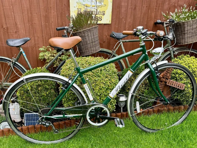 Compass classic online women's hybrid bike