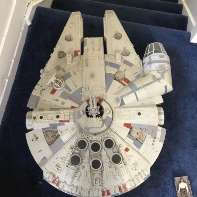 Hasbro Star Wars Legacy Collection Millennium Falcon Plus Figures