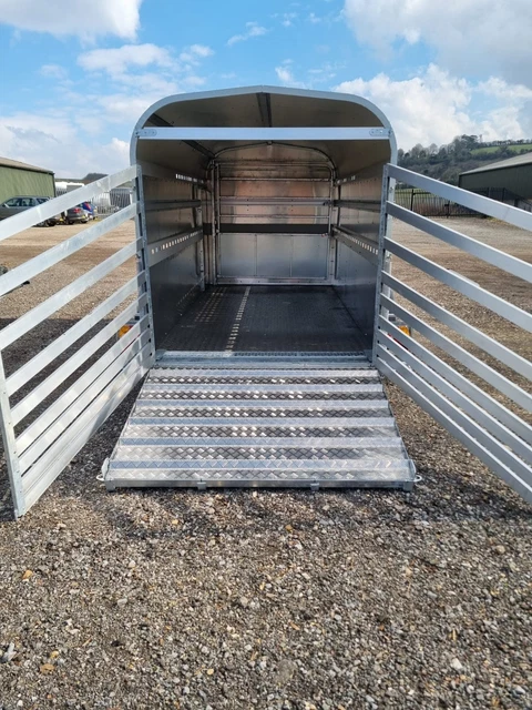 BATESON LIVESTOCK TRAILER Hire Wiltshire from £89 a day £89.00 ...