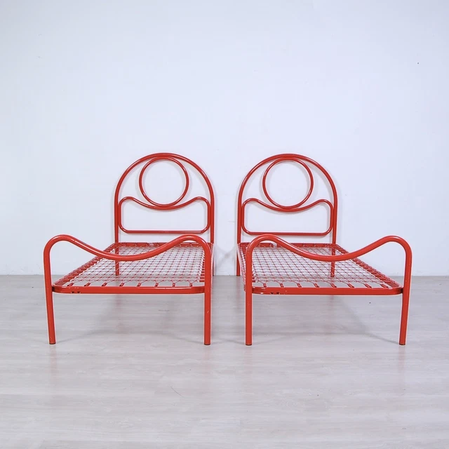 Coppia letto singolo vintage ferro smaltato rosso Testata arco Pediera curva 70s