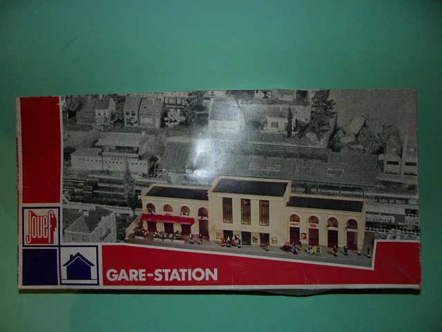 Maquette à Monter POLA HOTEL DE LA GARE 179 - Bâtiment D'époque En Kit - NEUF