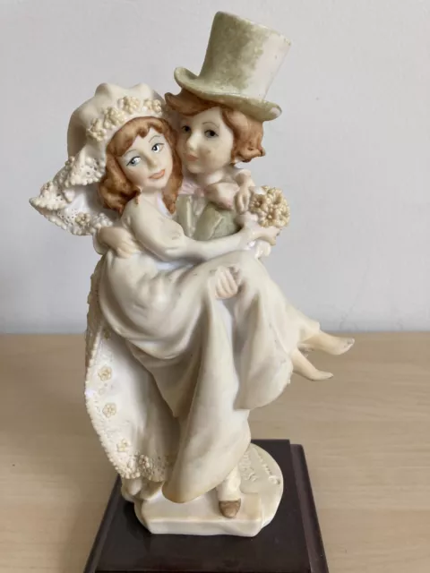 Giuseppe Armani Figurine #1157-P JUST MARRIED 1973 Wedding Bridal Couple 9"