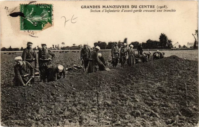 CPA AK Military Vanguard Infantry Section Digging Trench (698688)