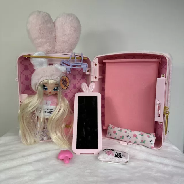 Na! Na! Na! Surprise 3-in-1 Backpack Pink Bedroom Playset Bunny Aubrey Doll Toy