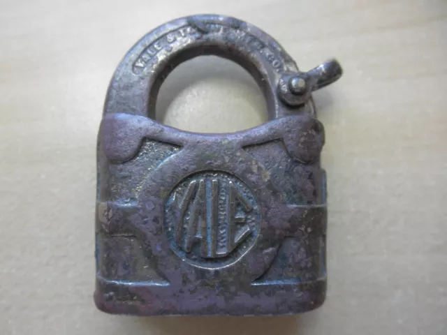 Vintage YALE & TOWNE MFG CO USA Brass Padlock Lock Rich Patina Heavy Duty NO KEY