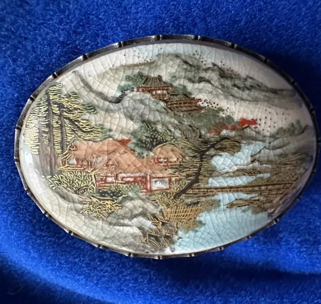 Antique Meiji-period Japanese Satsuma painted Kyoto Temple Scene Signed buckle