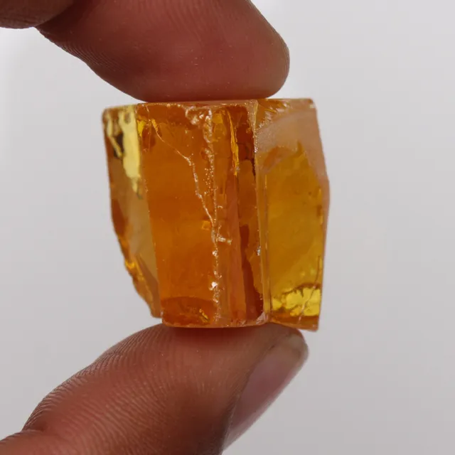 215.05 Carat Génial Doré Couleur Zircone Brut Naturel Desseré Pierre Précieuse