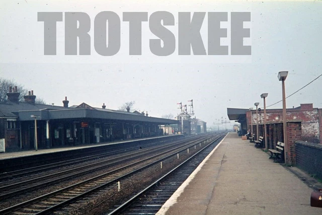 35mm Slide BR British Railways Scene View Hitchin Station 1974 Original