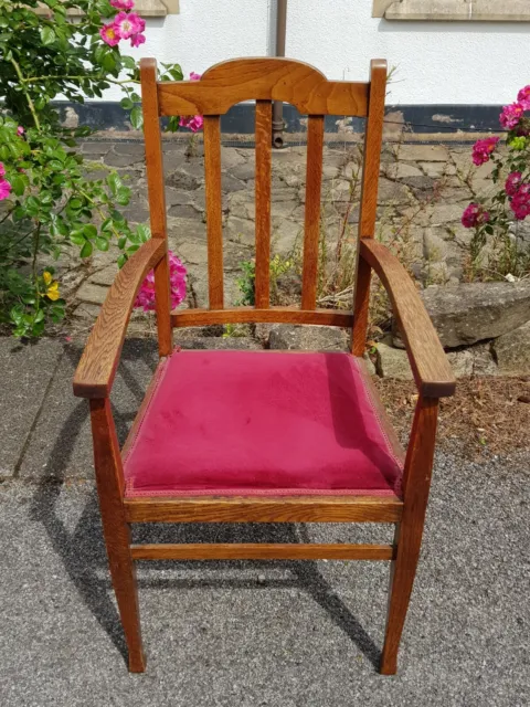 An Antique Edwardian Era Elegant Oak Carver/Feature Chair with Red Fabric Seat 2