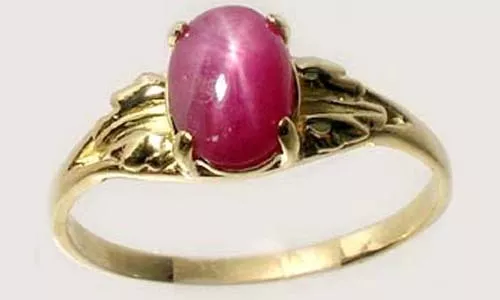 Antique 19thC 2¾ct Star Ruby Medieval Shaman Divination Gemstone 18kt Gold Ring