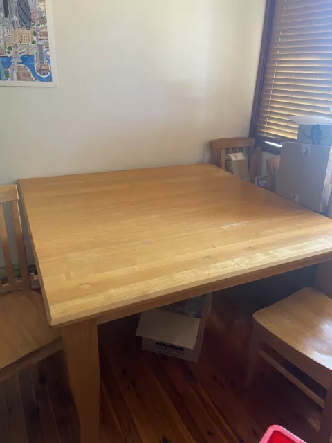 Tassie Oak 8 Seater Dining Table With Chairs.