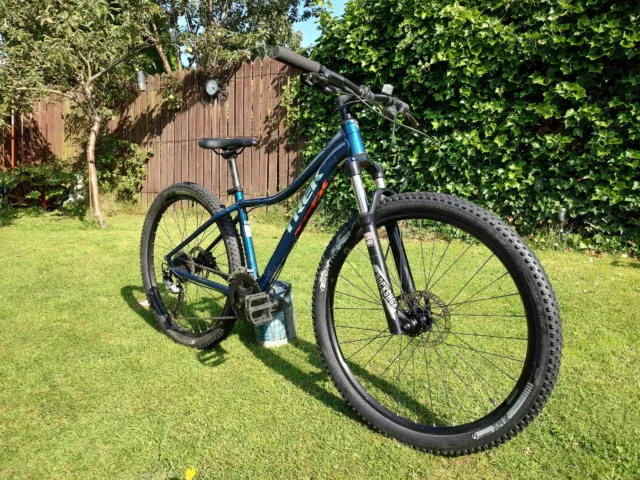 TREK CALI MOUNTAIN Bike Small Pink Black 29