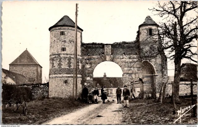 18572 cpsm 28 Châteauneuf en Thimerais - la Ferme du Guillandru