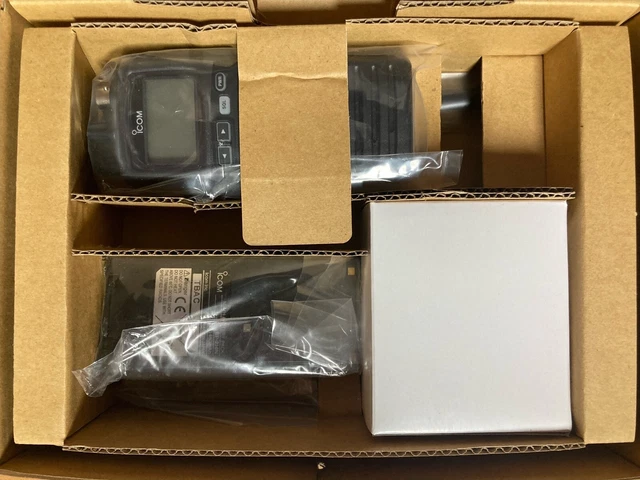 ICOM IC-A6E radio aéro. -Neuf, jamais déballé-
