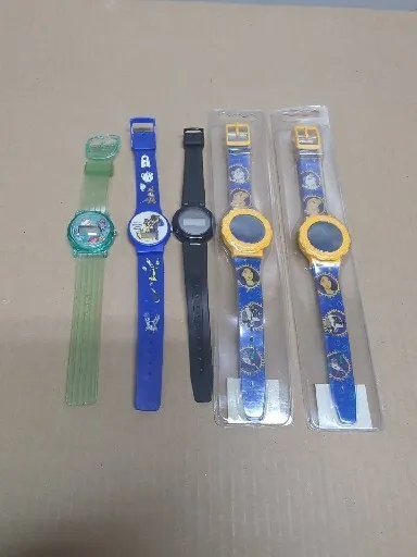 5 Plastic Disney Watches little mermaid, beauty and the beast Not tested  TB1
