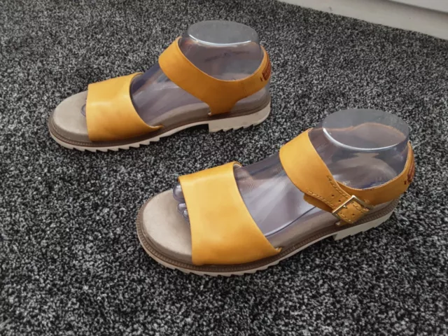 Clarks ferni on sale fame sandals yellow