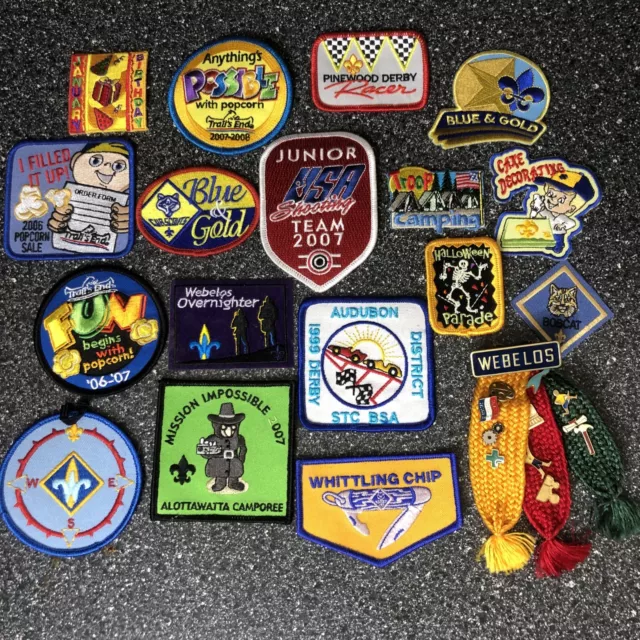 Lot 17 Boy Scout Patches New unused Weblos pin & Ribbons