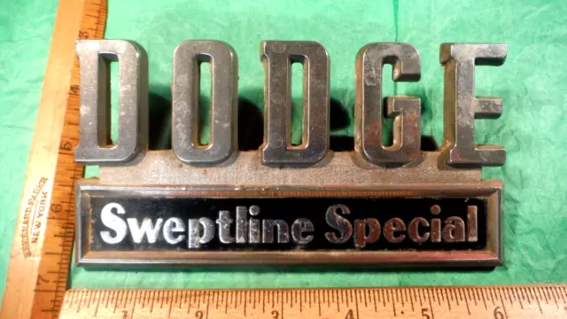 BS50 Dodge Sweptline Special Fender Emblem Vintage 1971 #2833662 D-100 SWEPTLINE