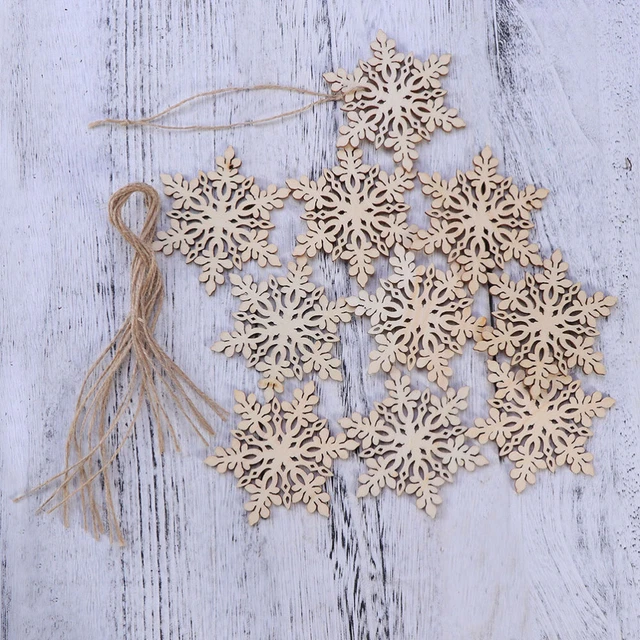 30 stücke Weihnachten Hohl Holz Schneeflocke Handwerk Verzierungen Holzscheiben