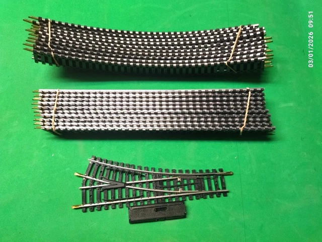 JOUEF HO : ref 920 : LOT de 12 RAILS COURBES 32 TRAVERSES en LAITON - Modélisme