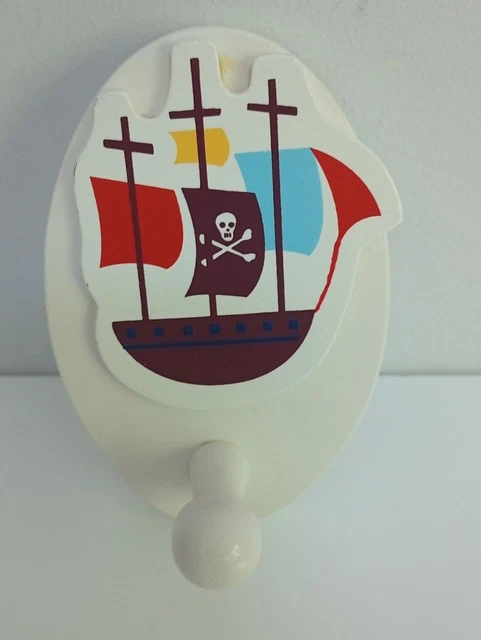 Gancho de pared para puerta pirata de The Little White Company. Decoración de bebé.
