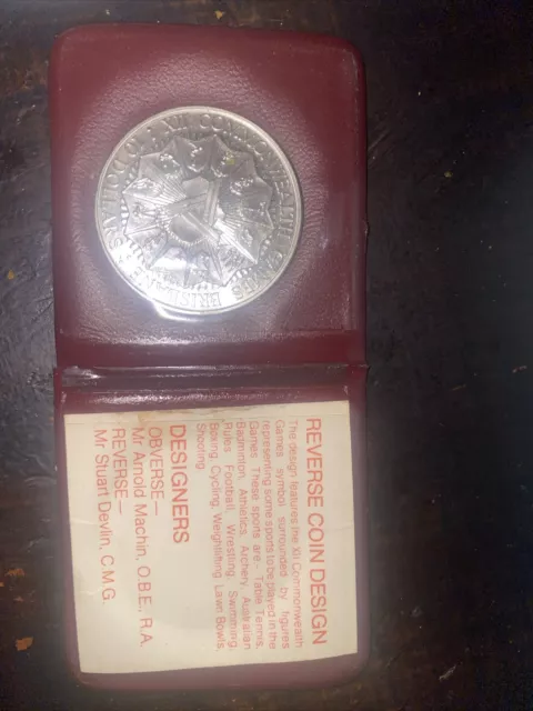 1982 $10 Ten Dollar Silver Coin XII Commonwealth Games Brisbane Red Wallet B