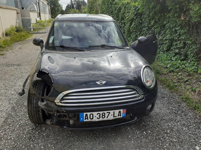 MINI2 (R55) Clubman Cooper 1.6 i 16V 115 cv, 157000 km.automobiles