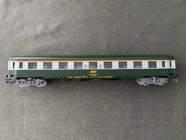 Jouef 5294 – Voiture A7d SNCF Type Y UIC Vert – HO 1:87 – Neuf Sous Film (légers Défauts)