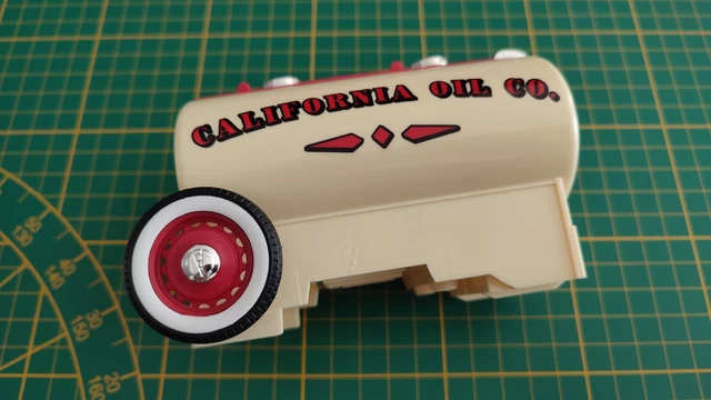 FORD V8 de 1936 CITERNE CASTROL 1/19 no 1/18 SOLIDO voiture