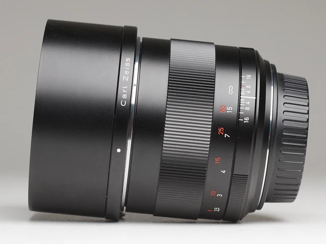 Carl Zeiss ZE T* Planar 85 mm f/1.4 für Canon