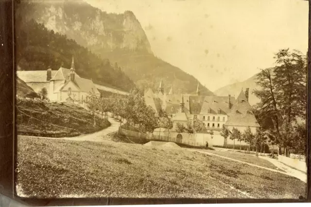 France, le monastère de la Grande Chartreuse en Isère. France. Vintage albumen p