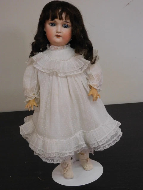 SUPERBE POUPÉE ANCIENNE, tête en biscuit, marquée GEBRUDER KULENTZ 45