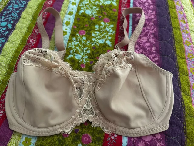 Beautiful SIMONE PERELE Full Cup Lace Bra Beige  Sz 10F/32F