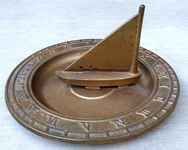VINTAGE SAILBOAT SUNDIAL Birdbath Sun Dial Cast Metal Bird Bath Tempus