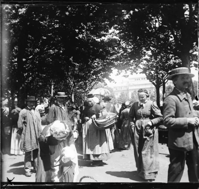 LE PUY EN VELAY 1906 - negative glass - Place du Breuil Butter Market - 85