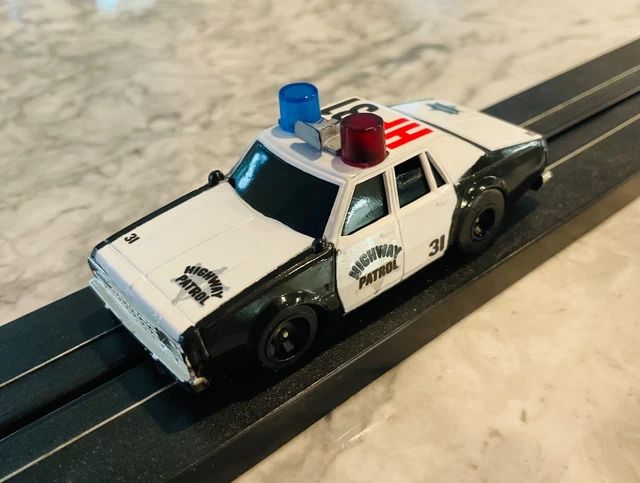 ミニカー Corgi Toys James Bond Aston Martin D.B.5 Circuits, voitures électriques, Jouets et jeux - PicClick FR