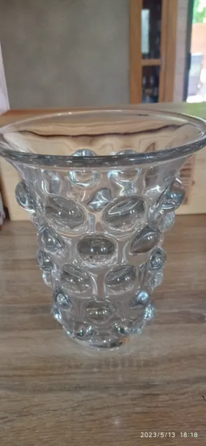 Très beau vase en cristal moulé à bulles hauteur  24 cm